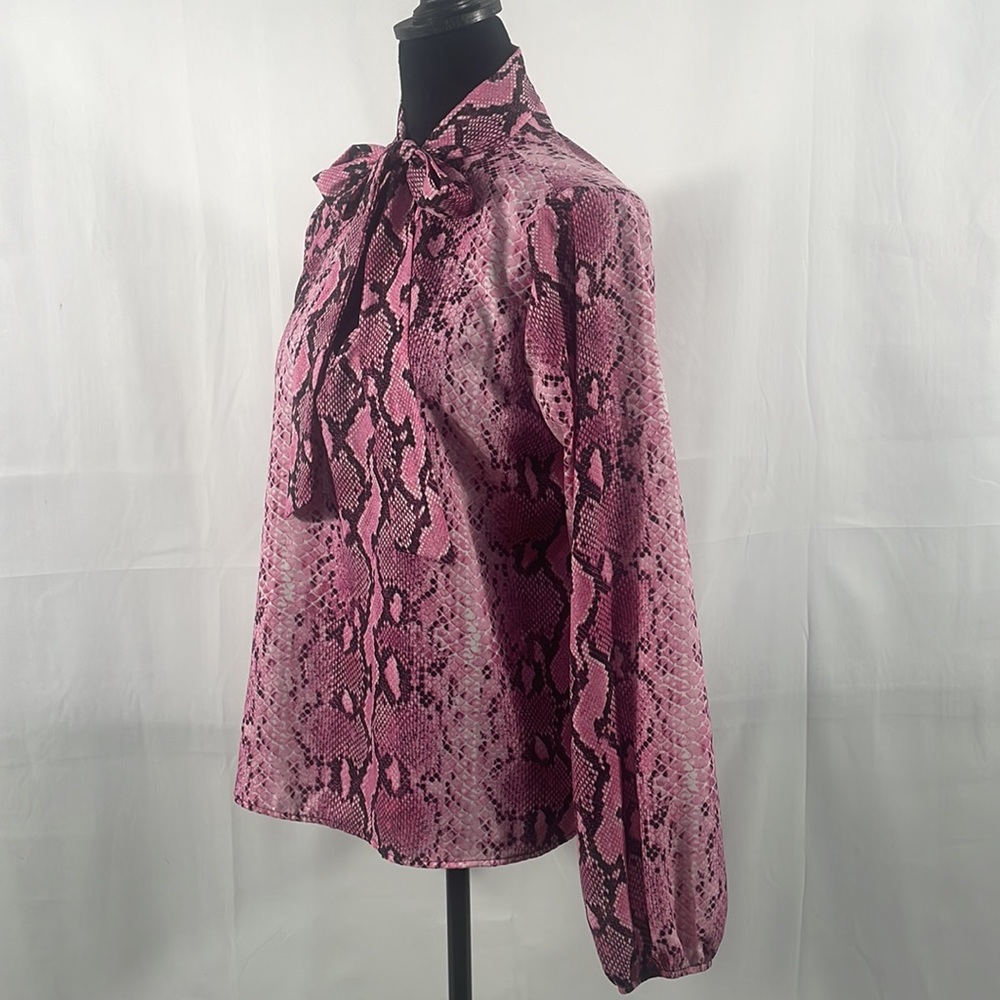 Pink, Black, Grey Snakeskin, front bow tie front, key hole, long sleeves,medium - Picture 7 of 8